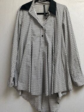 Taylor Boutique NZ Black White Geometric Diamond Tunic Button Up Shirt M